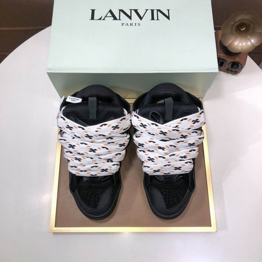 Viral Lace Black Sneakers