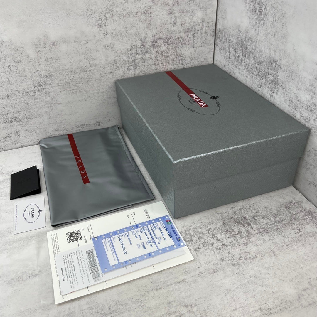 Cups Premium Sneakers