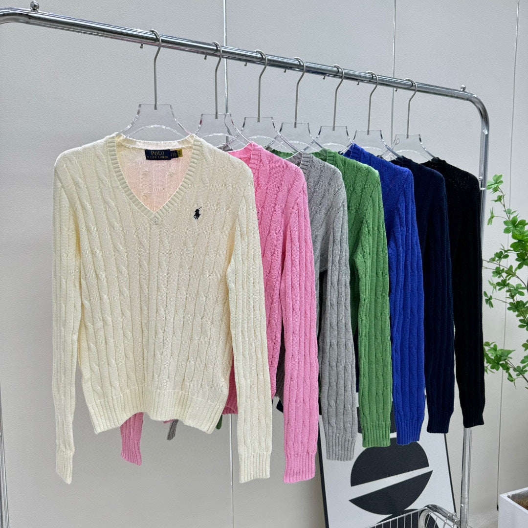 Klassischer V-Ausschnitt-Pullover