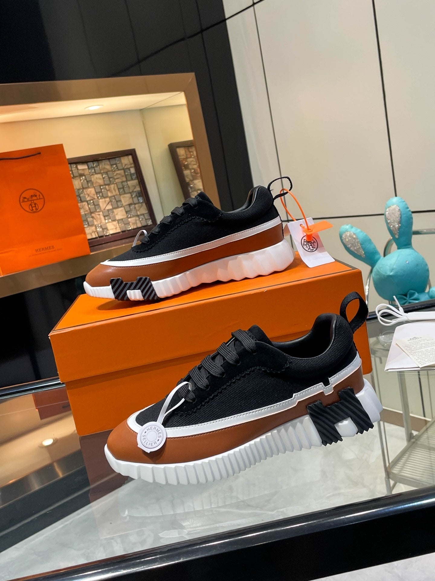 Zapatillas de cuero a rayas H