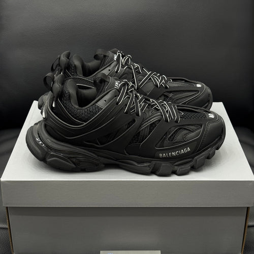 track luxury runners