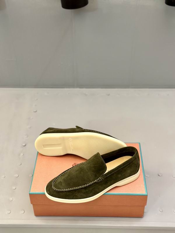 Olivgrüne Wildleder-Slipper