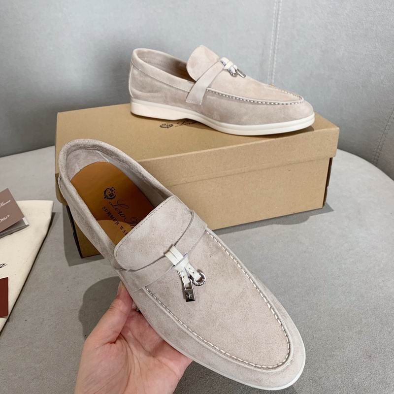 Hellbeige Wildleder-Penny-Loafer