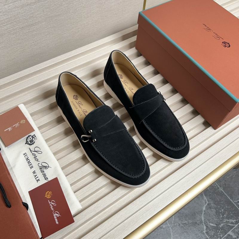 Klassische schwarze Wildleder-Loafer