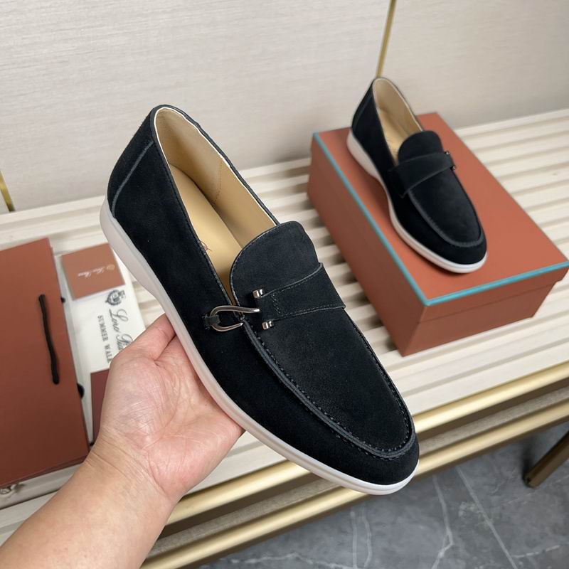 Klassische schwarze Wildleder-Loafer