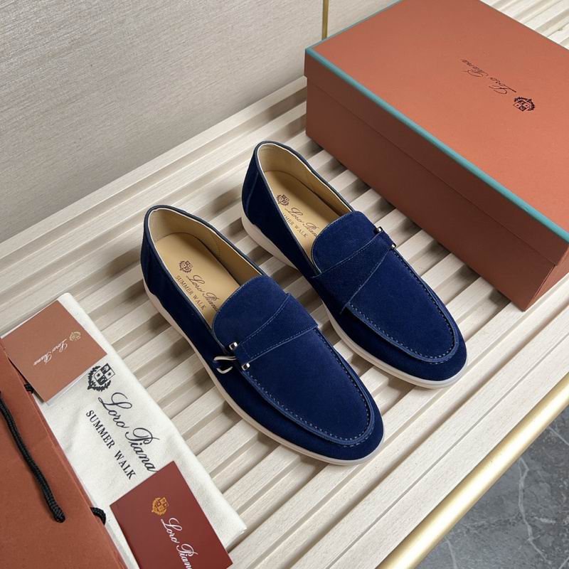 Klassische dunkelblaue Wildleder-Loafer