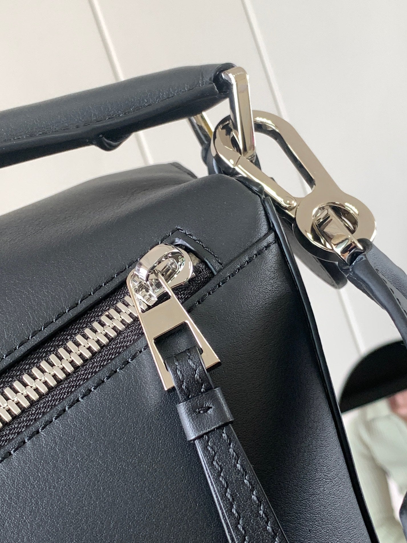 Versa Geometric Nappa Tote