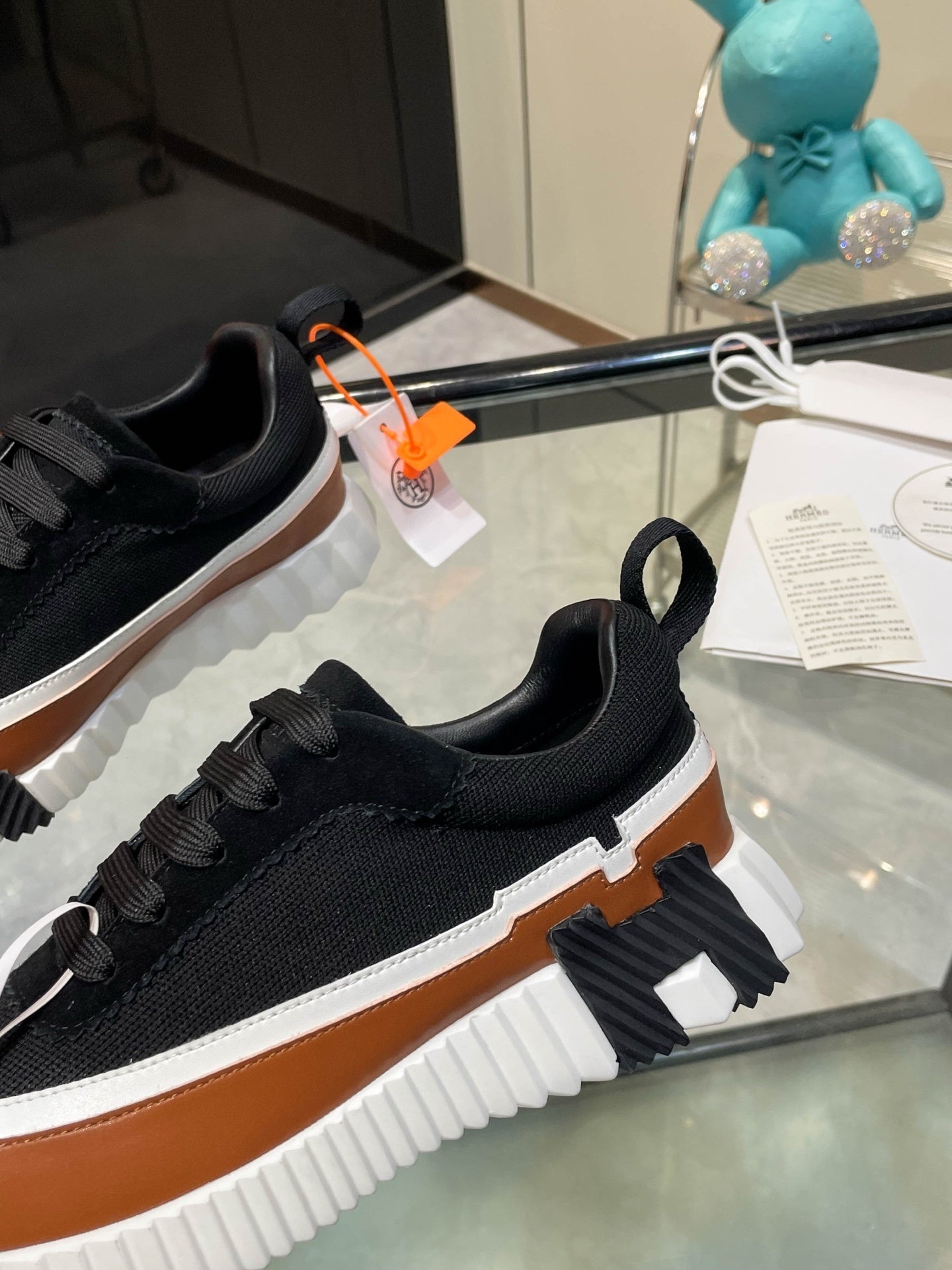 Zapatillas de cuero a rayas H