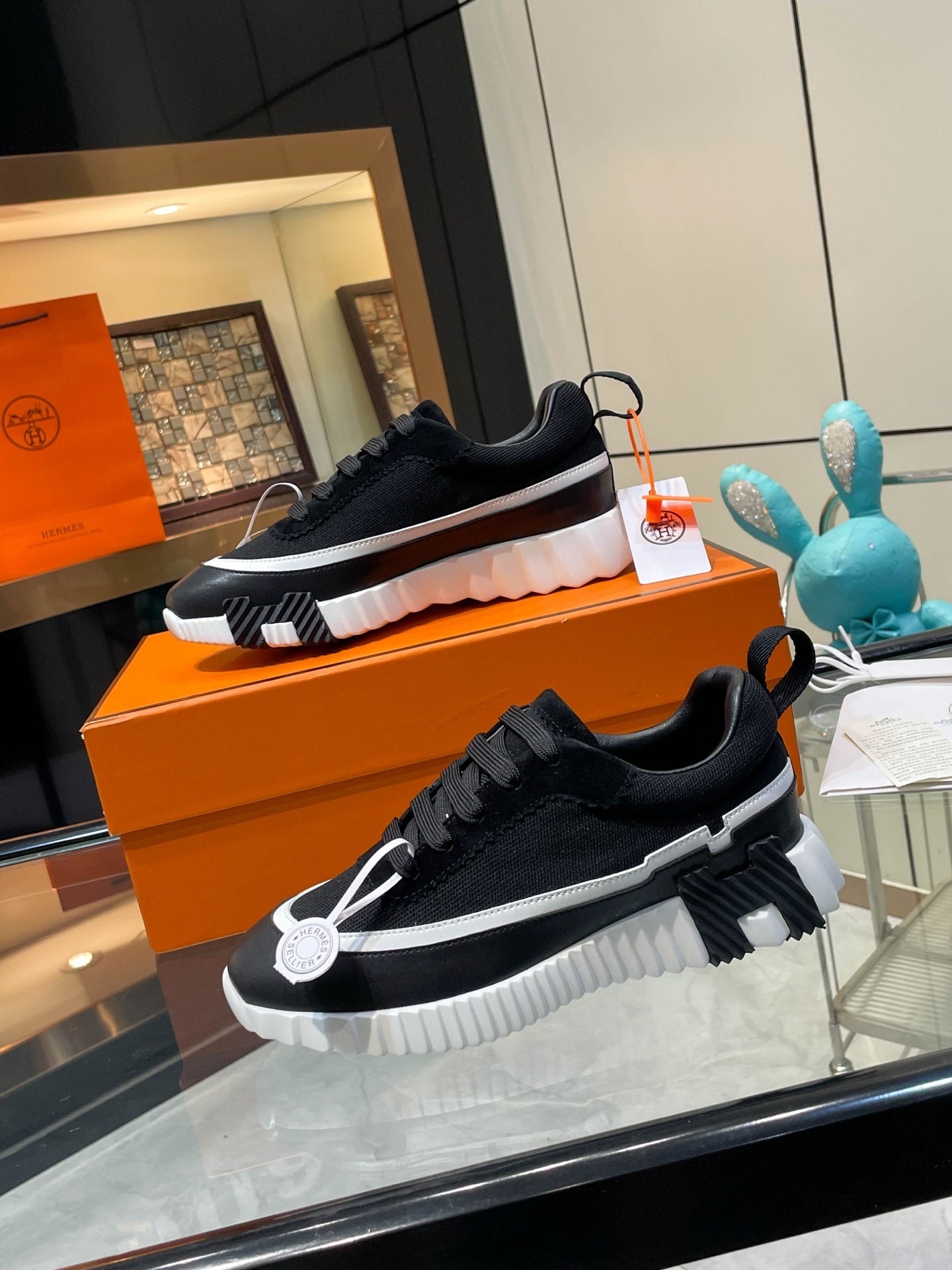 Zapatillas de cuero a rayas H