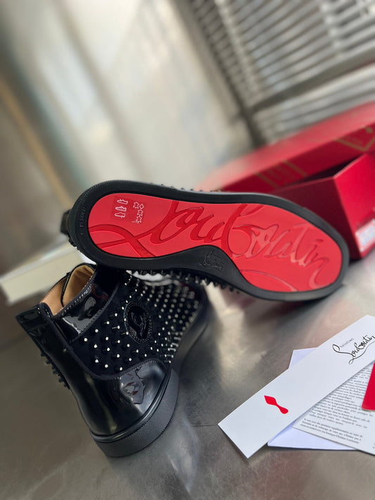 Schwarze High-Top-Sneaker mit Diamantbesatz