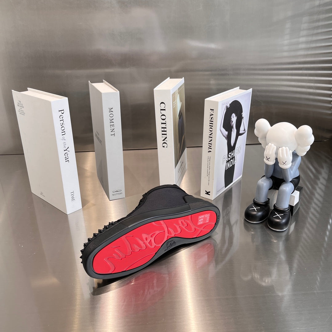 High-Top-Sneaker mit Nieten