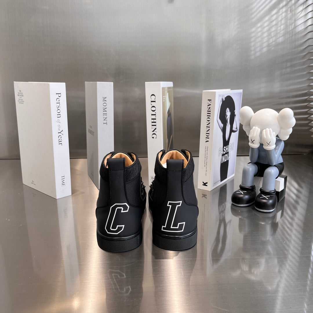 High-Top-Sneaker mit Nieten