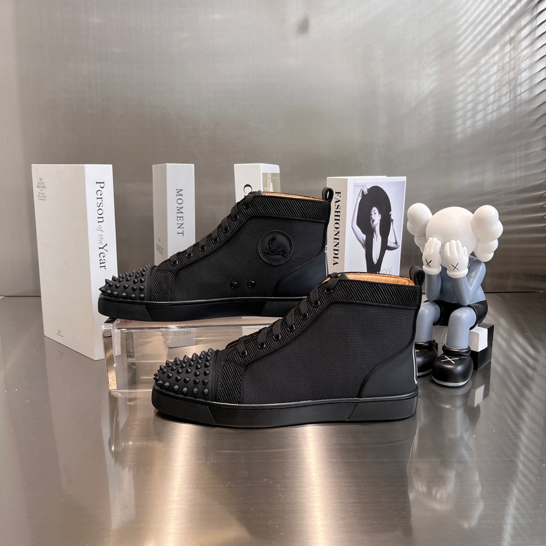 High-Top-Sneaker mit Nieten