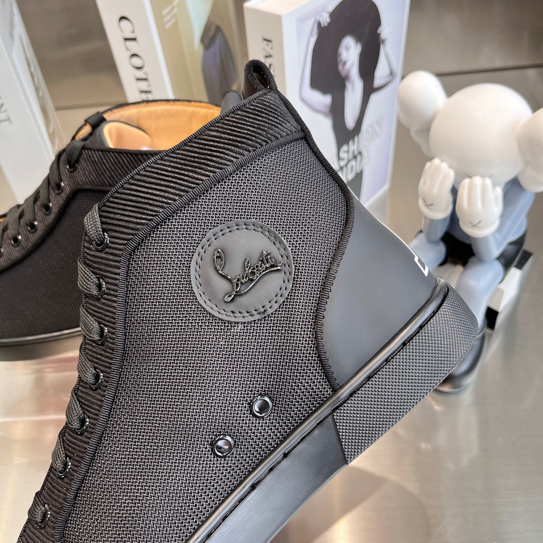 High-Top-Sneaker mit Nieten