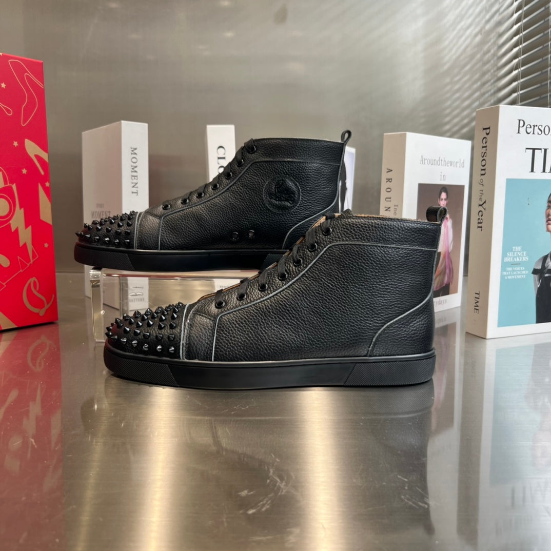 High-Top-Sneaker mit Nieten