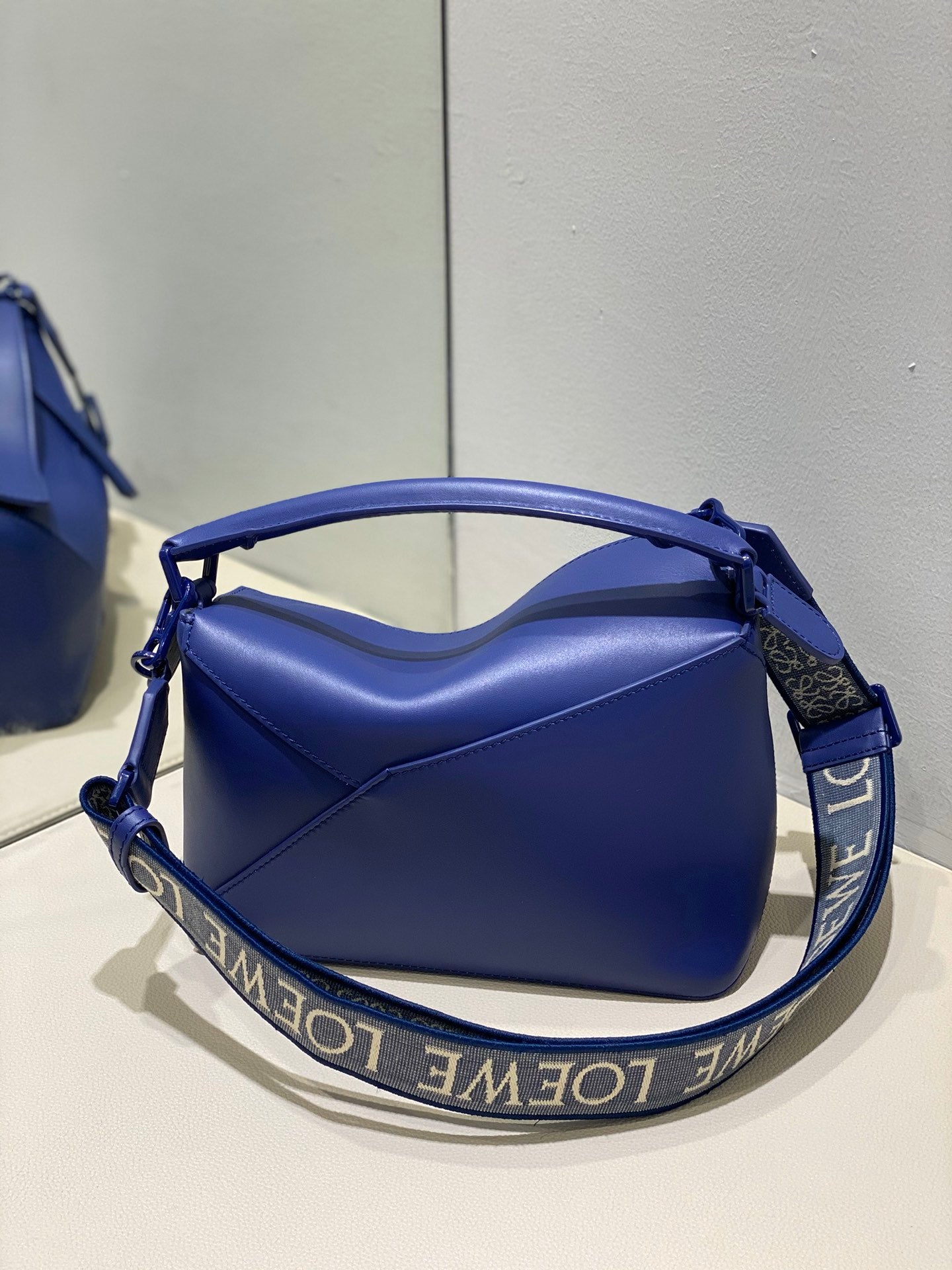 Essential Geometric Crossbody