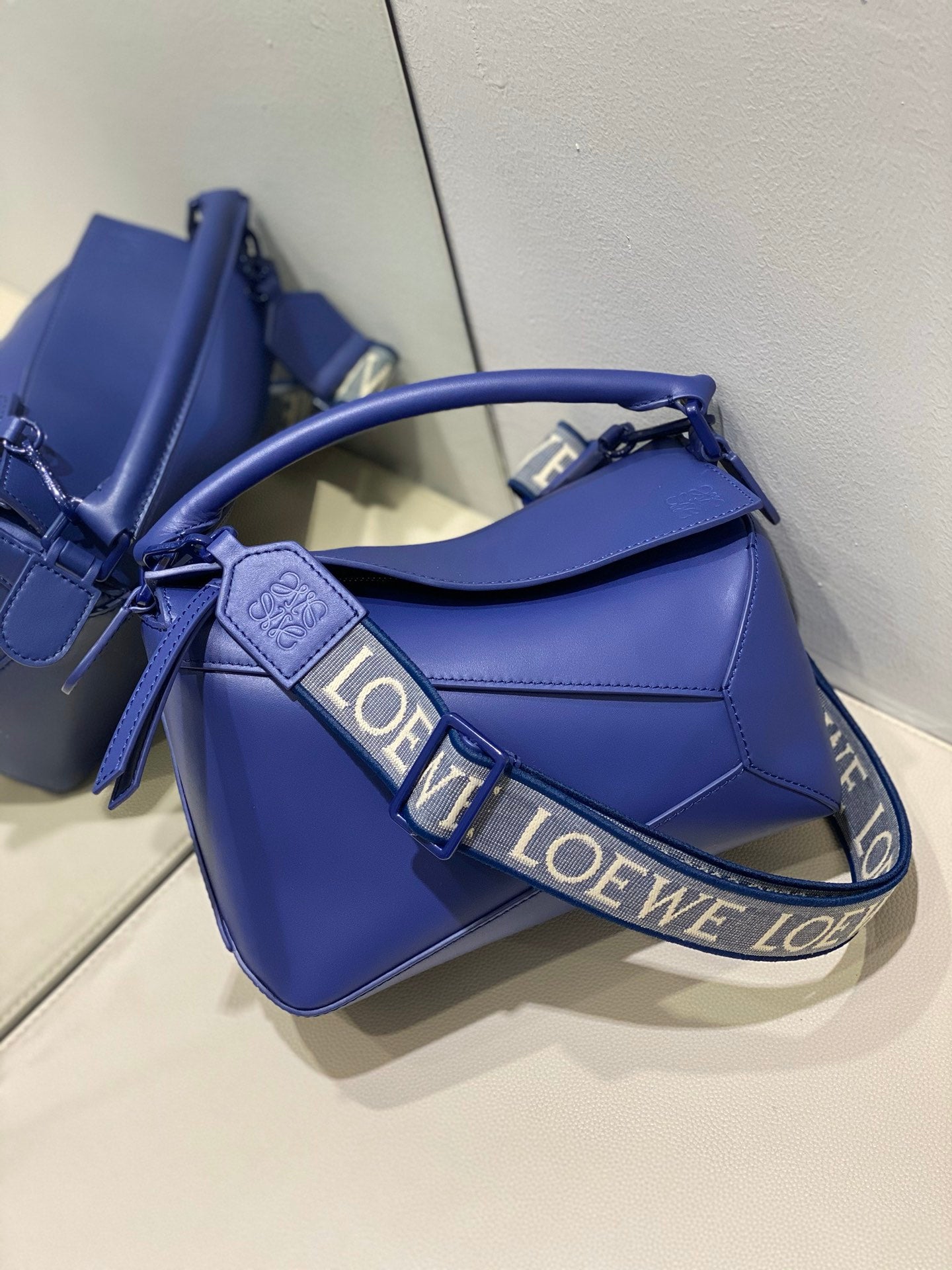 Essential Geometric Crossbody