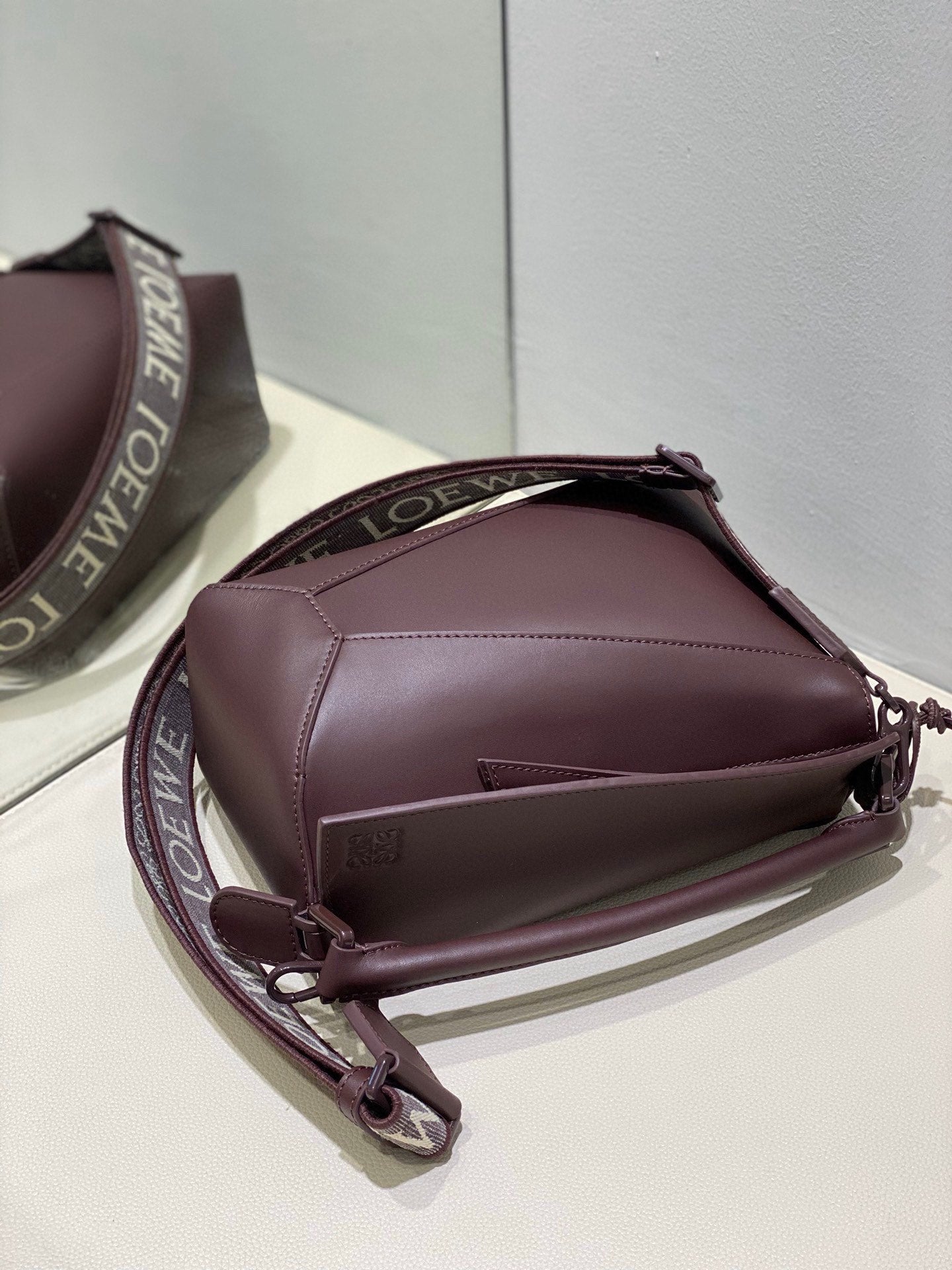 Essential Geometric Crossbody