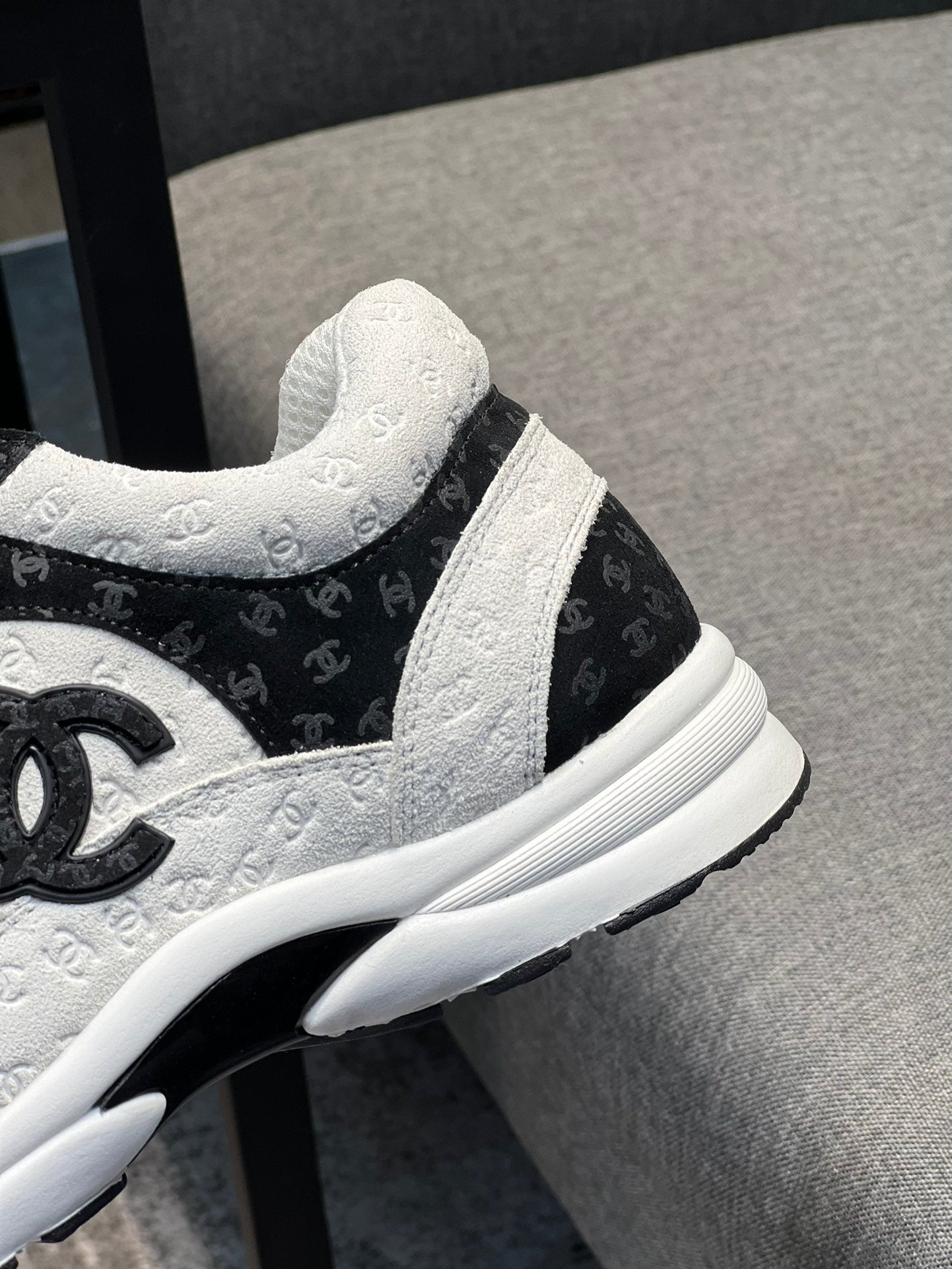 Classic CC - Premium Runner Edition