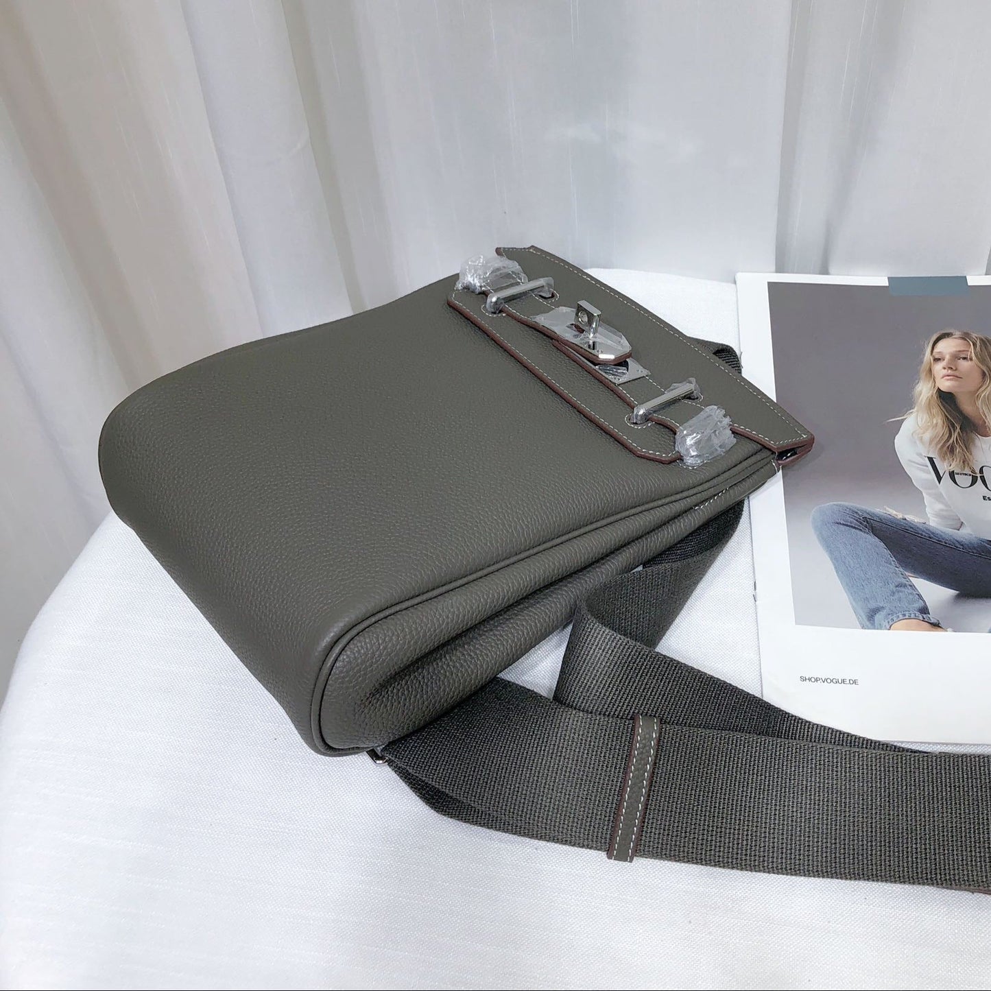 Bolso de pecho de cuero Togo