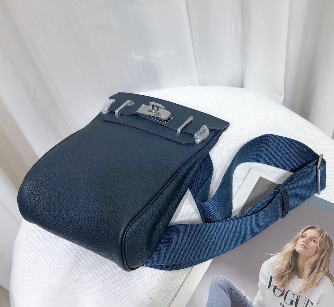 Bolso de pecho de cuero Togo