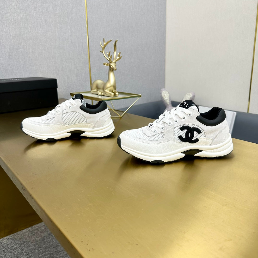 Premium-Sneaker mit Stickerei