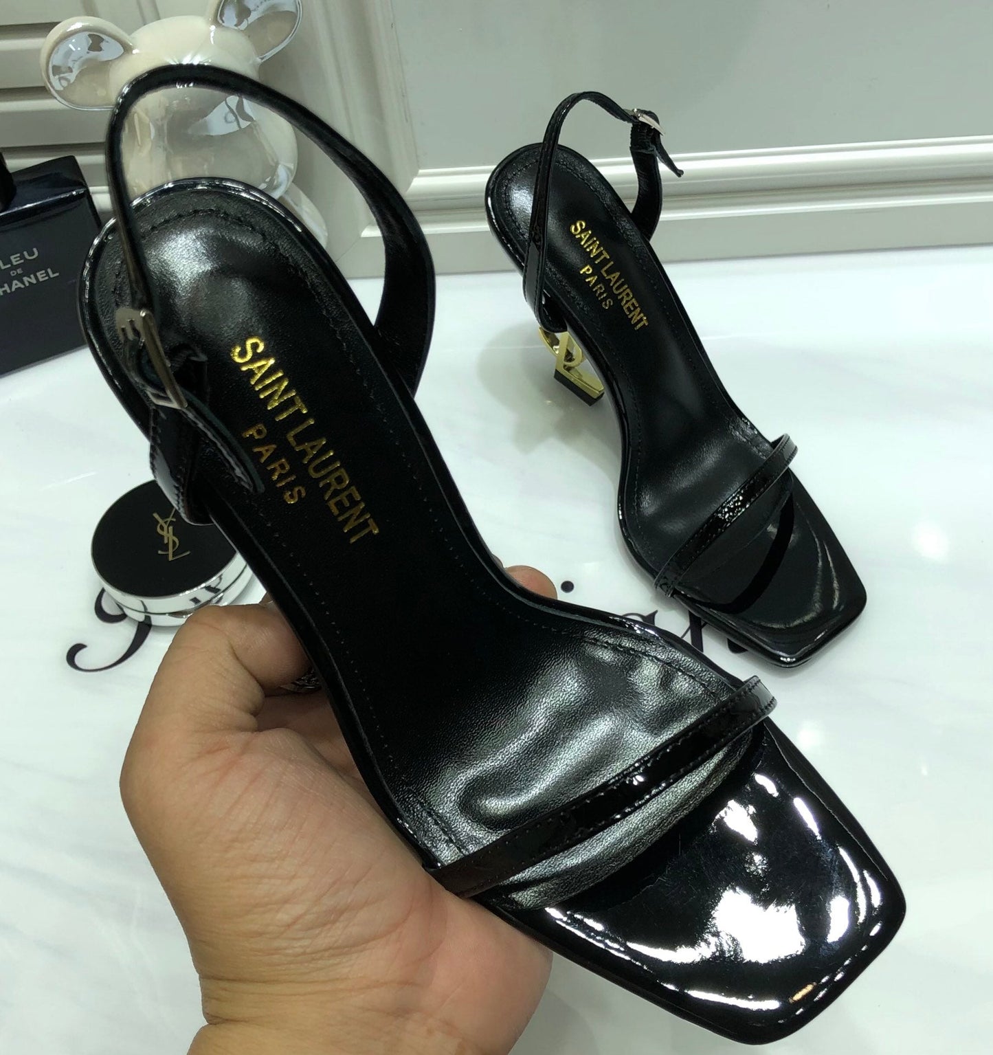 Legendäre High Heels Gold