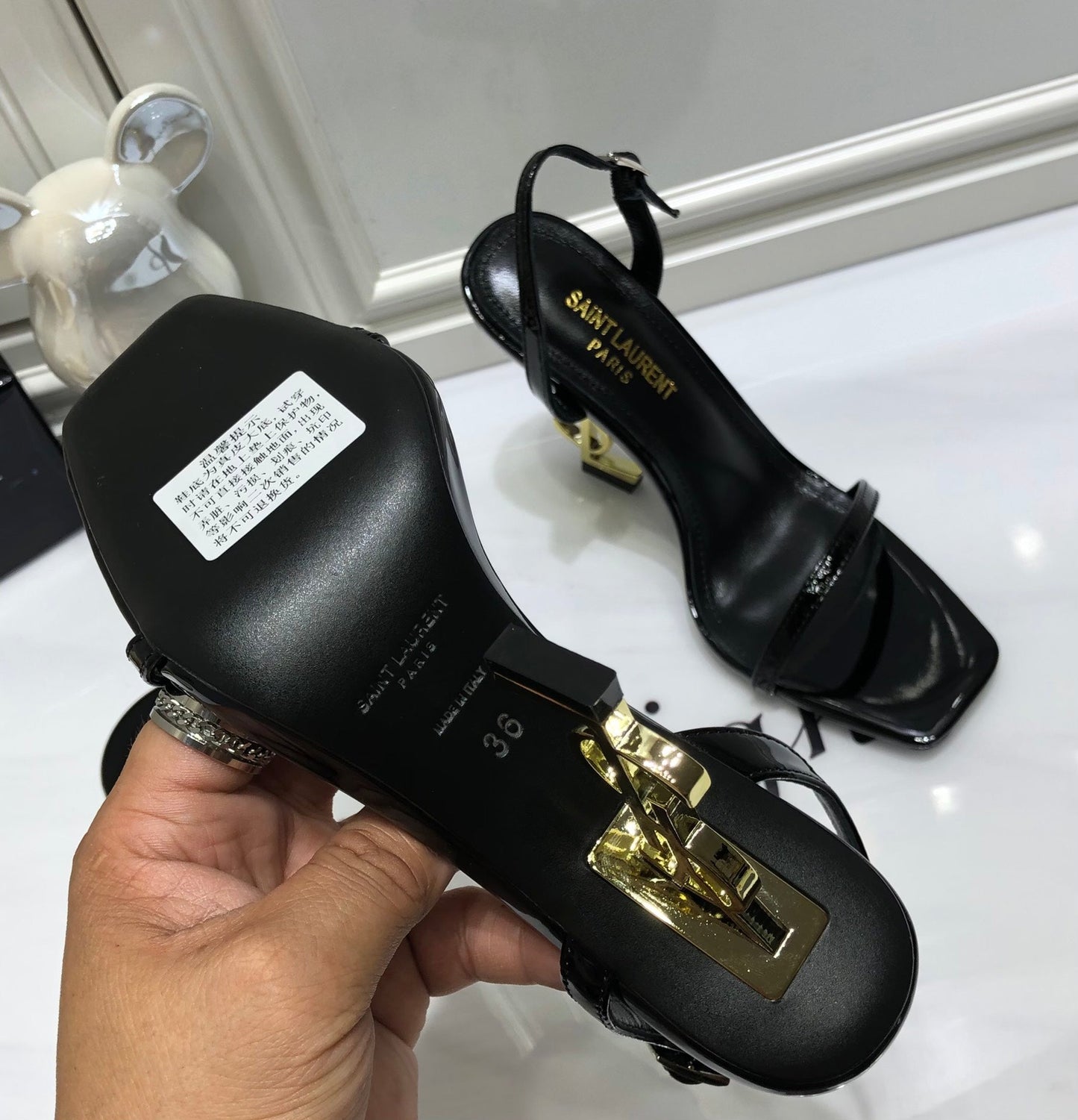 Legendäre High Heels Gold