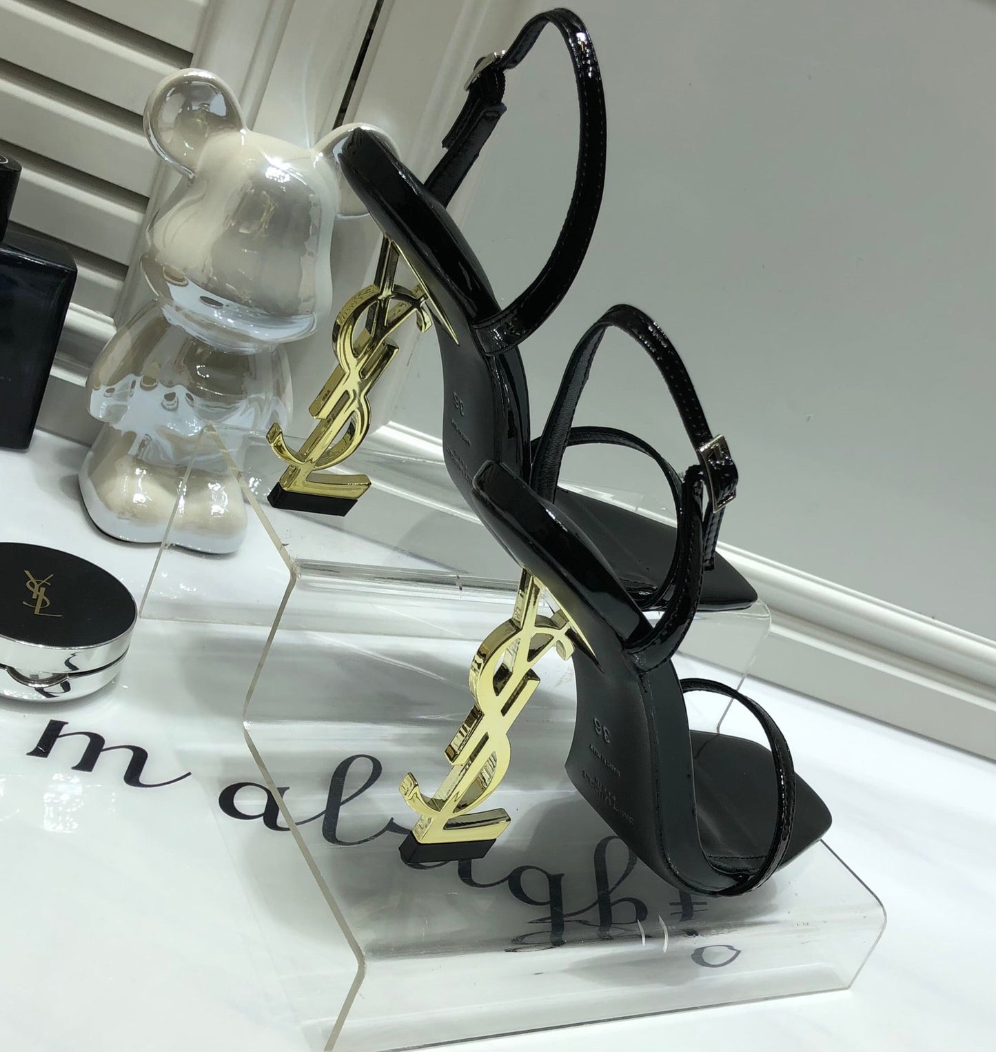 Legendäre High Heels Gold