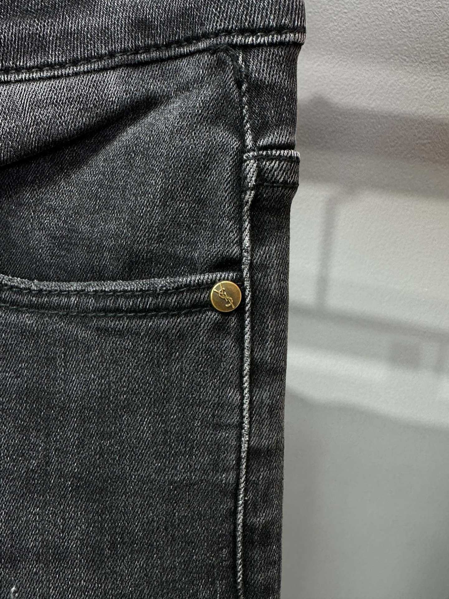 Vaqueros de mezclilla para hombre